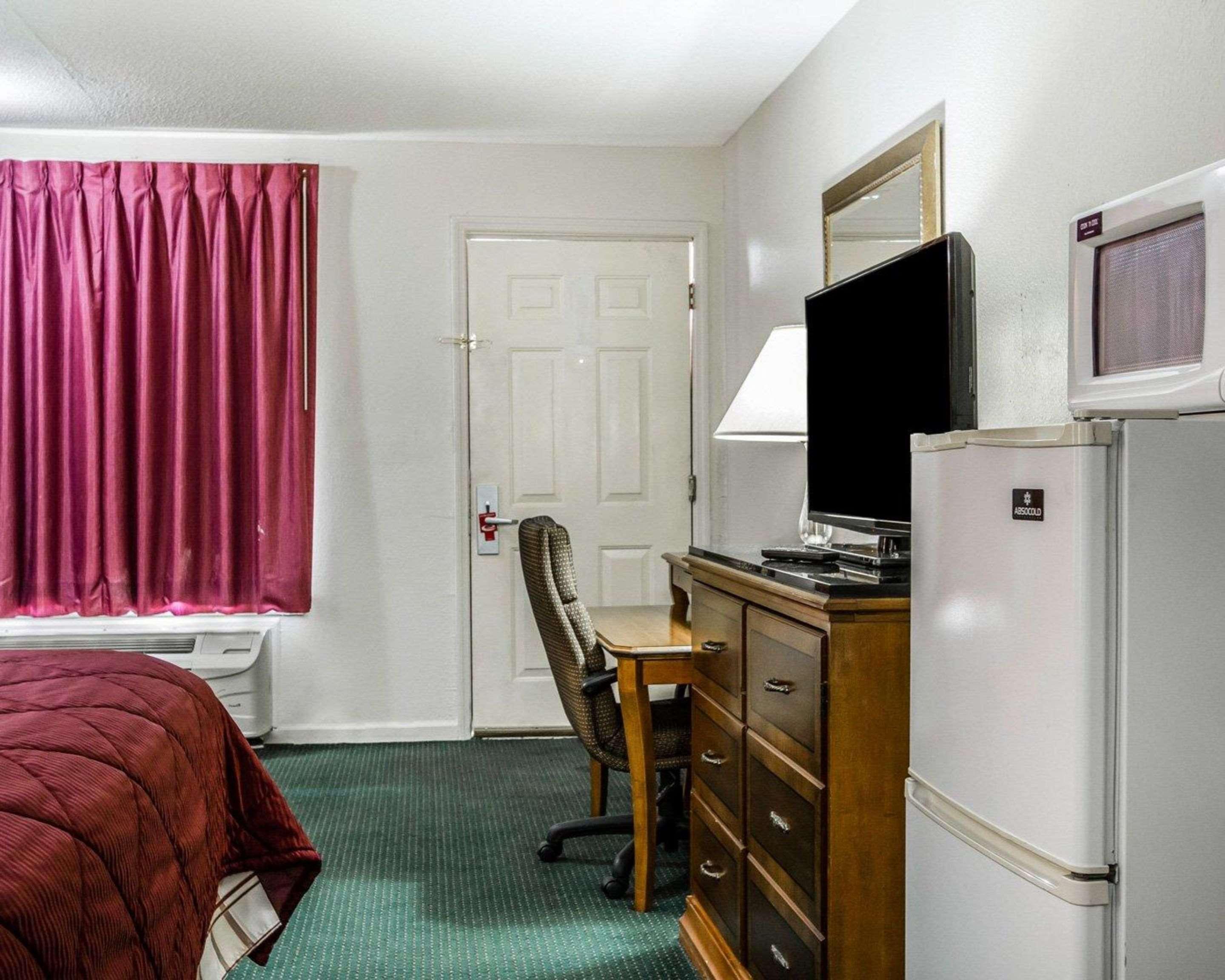 Econo Lodge Inn & Suites Enterprise Exteriér fotografie