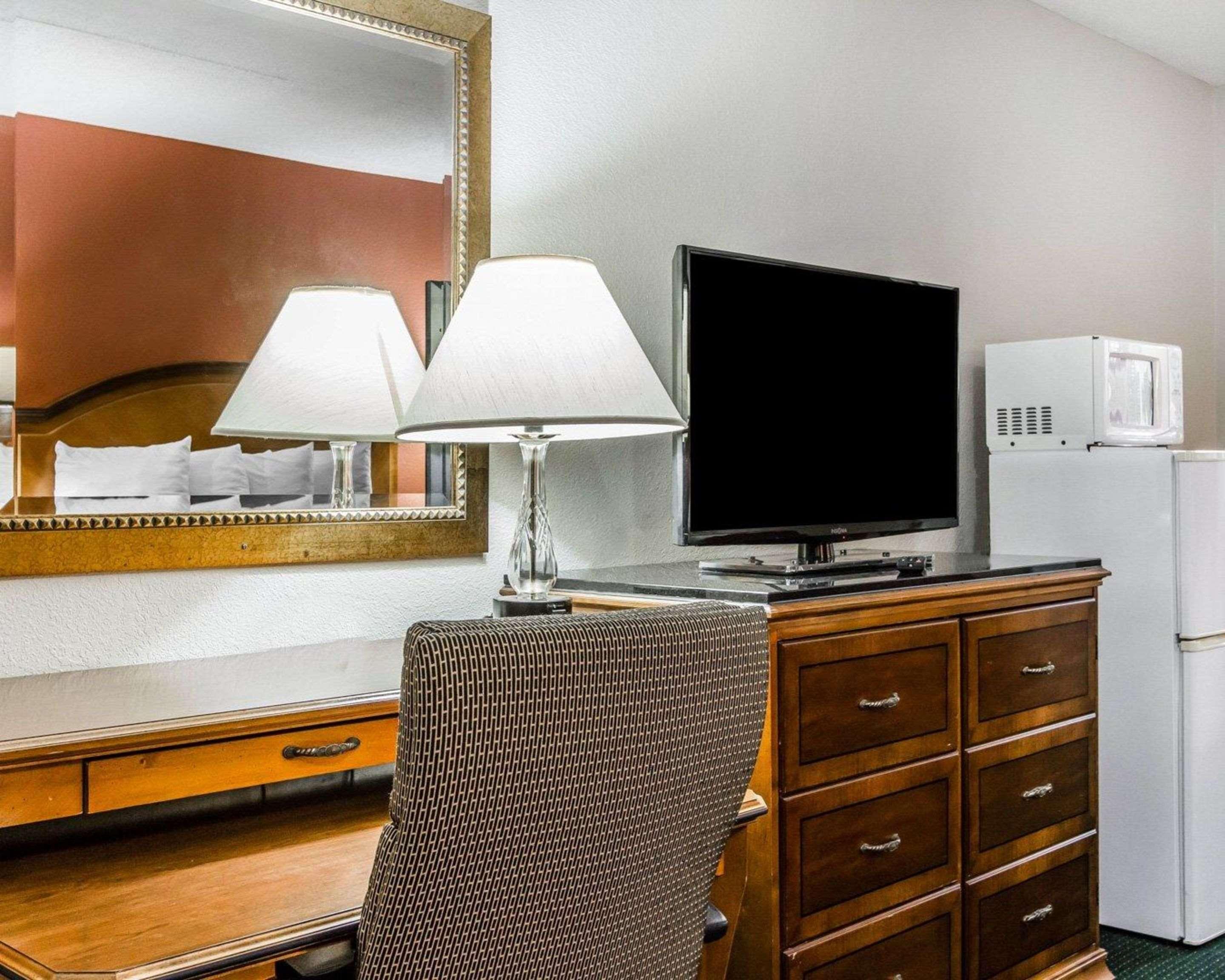 Econo Lodge Inn & Suites Enterprise Exteriér fotografie