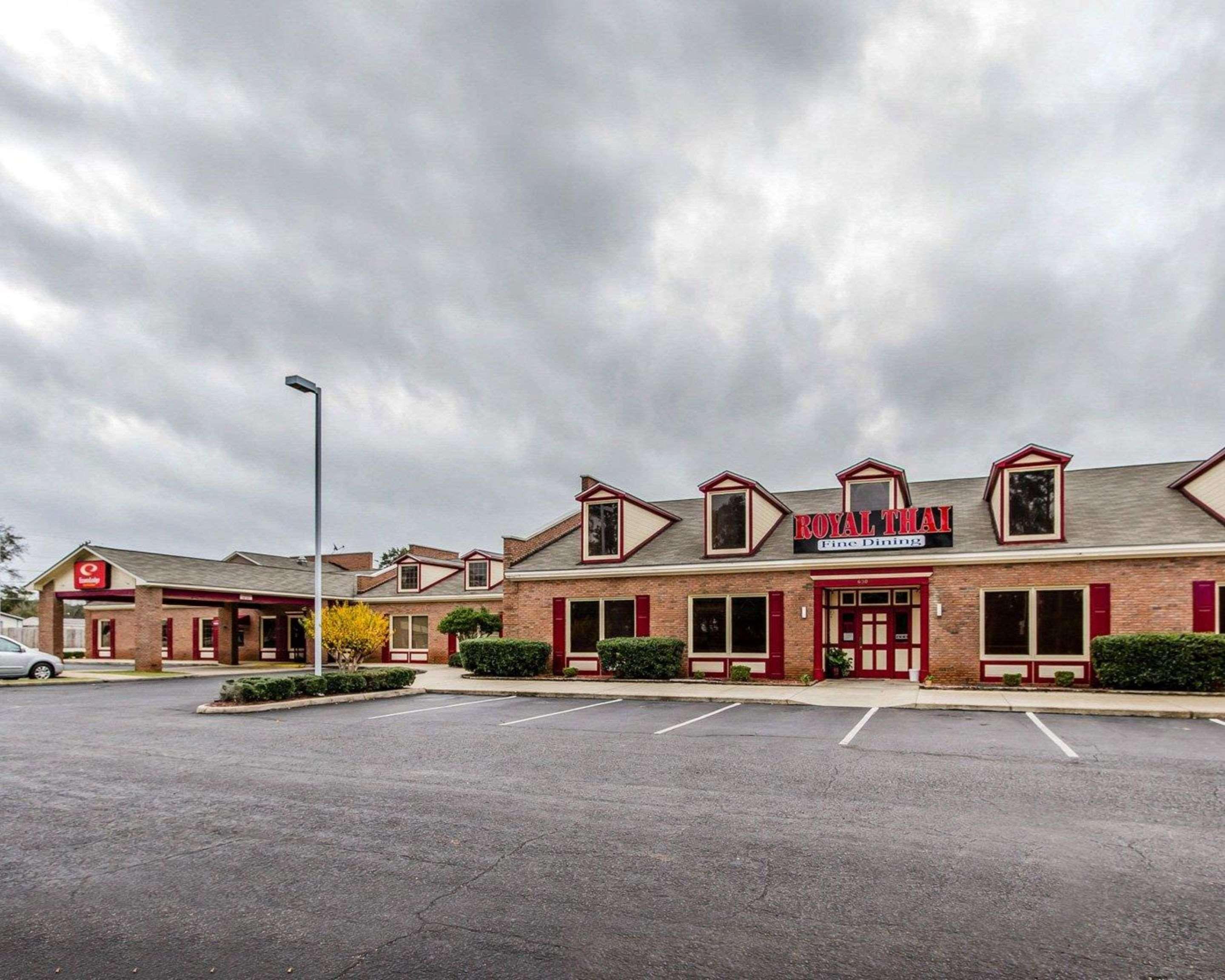 Econo Lodge Inn & Suites Enterprise Exteriér fotografie