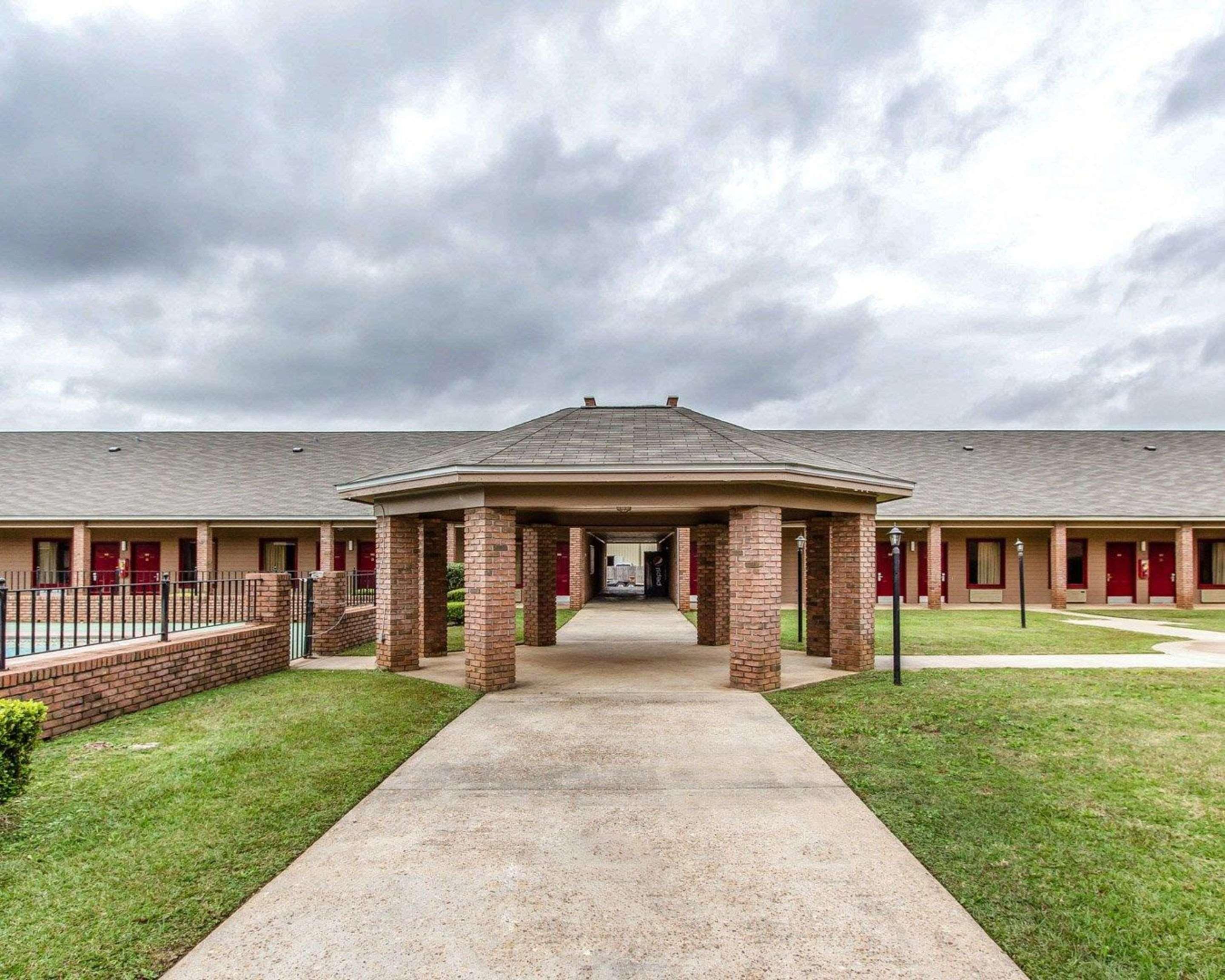 Econo Lodge Inn & Suites Enterprise Exteriér fotografie