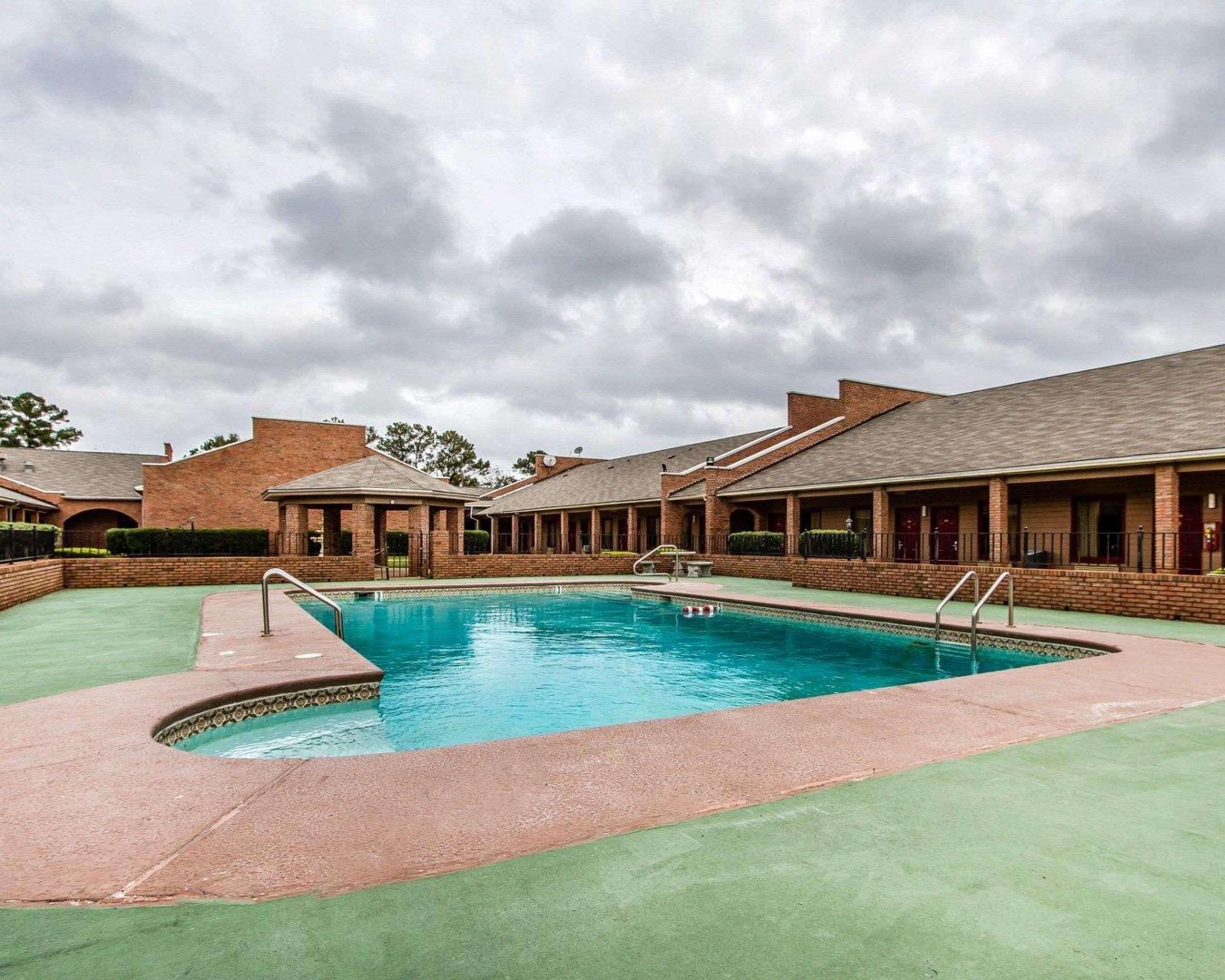 Econo Lodge Inn & Suites Enterprise Exteriér fotografie