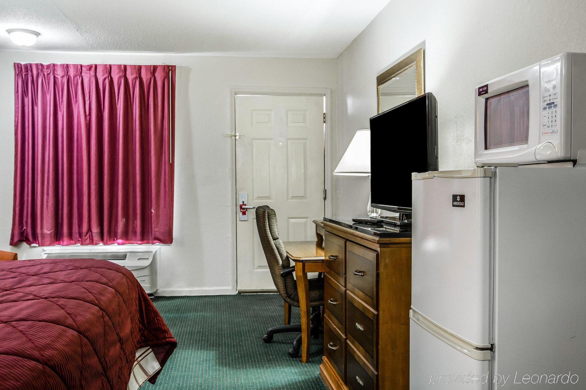 Econo Lodge Inn & Suites Enterprise Exteriér fotografie